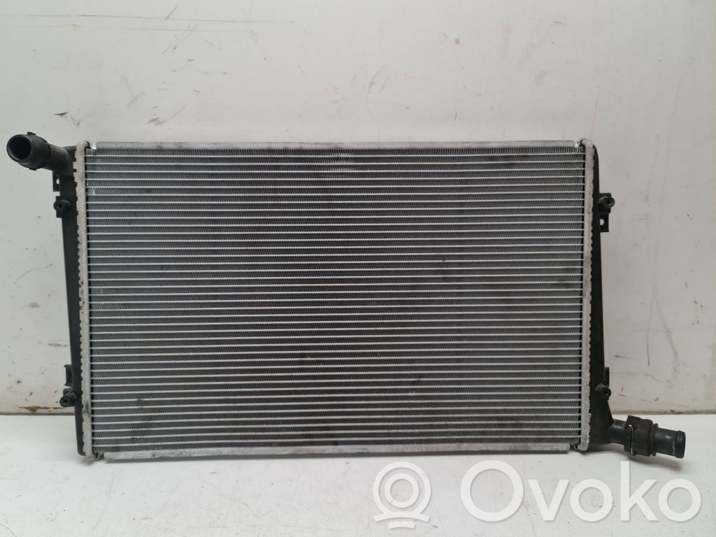 Volkswagen Golf V Radiator lichid răcire 