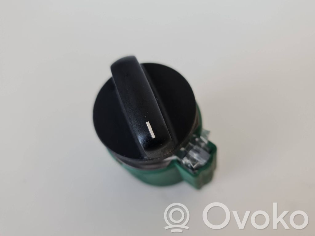 Light switch   530893,549445500