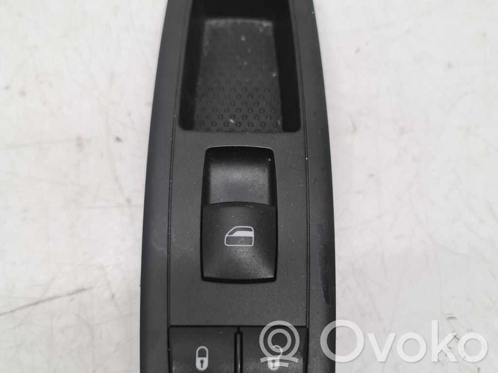 Chrysler Grand Voyager V Electric window control switch 