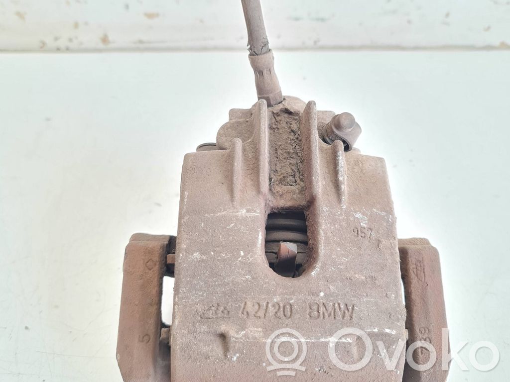 BMW 5 E60 E61 Aizmugurējais suports 