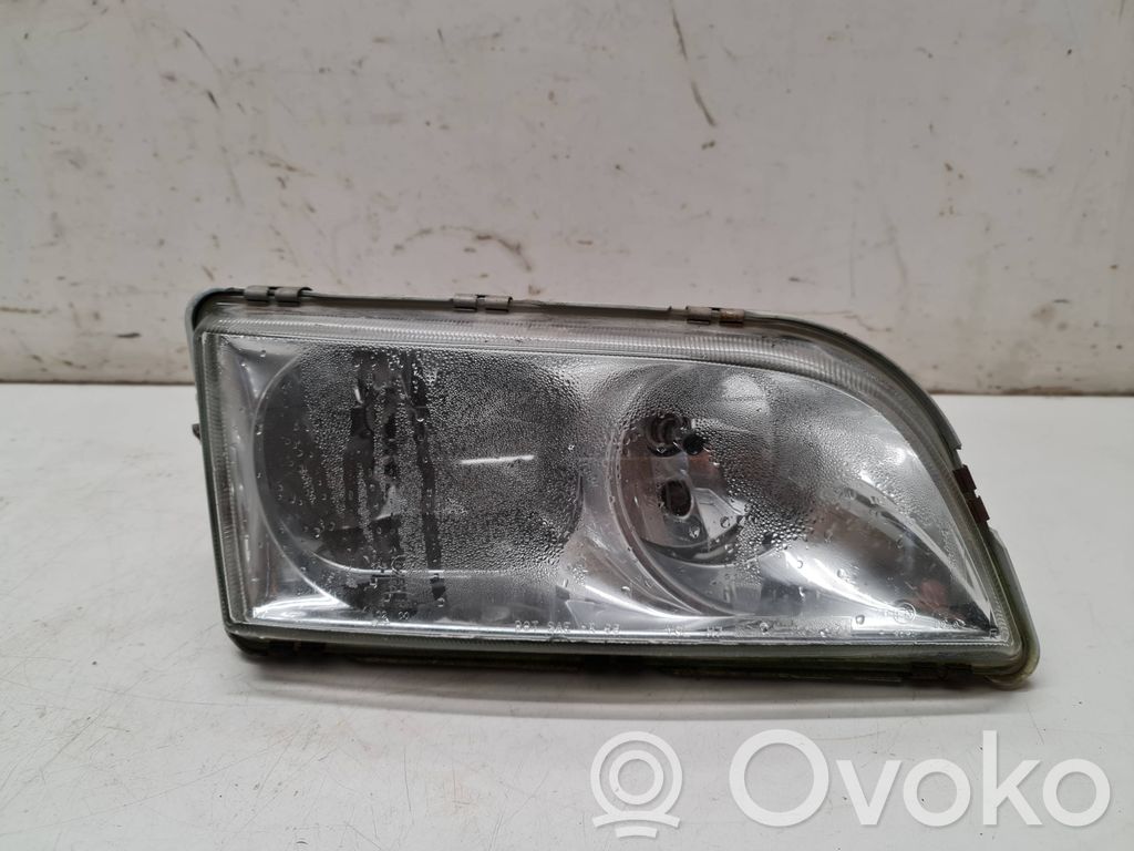 Volvo S40, V40 Lampa przednia 
