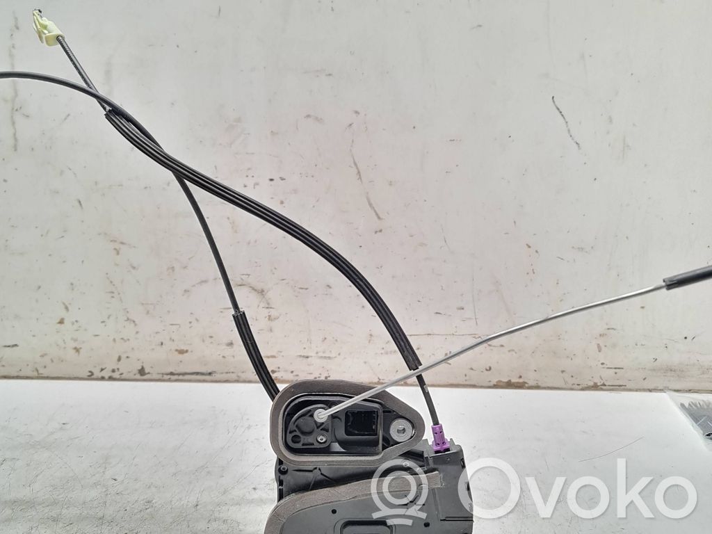 Opel Insignia B Zamek drzwi przednich 