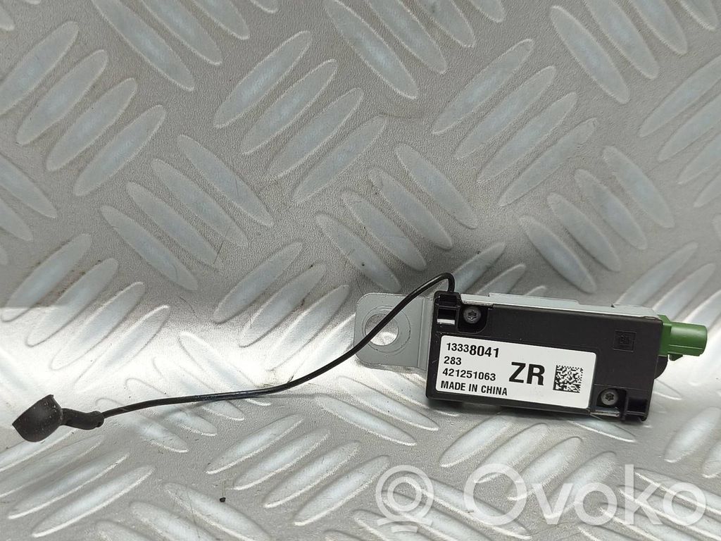 Opel Zafira C Amplificador de antena aérea 