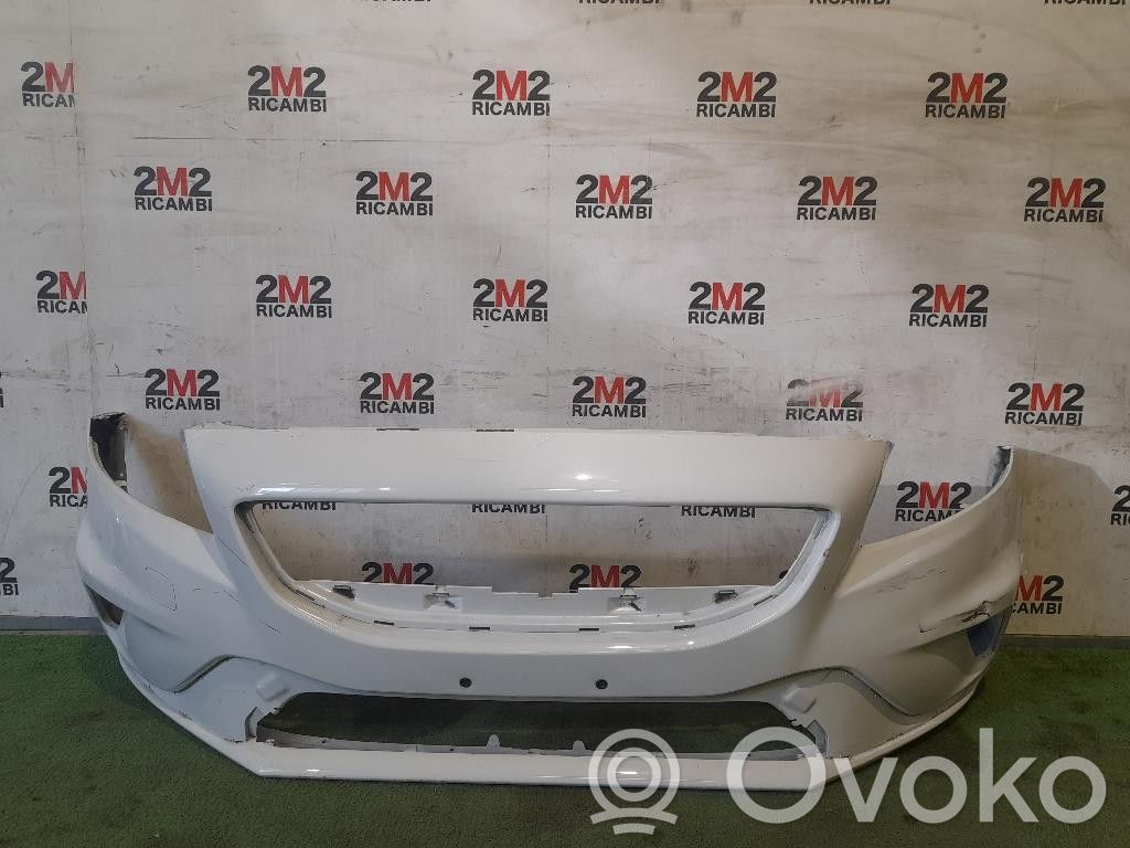 Front bumper   B5204T9