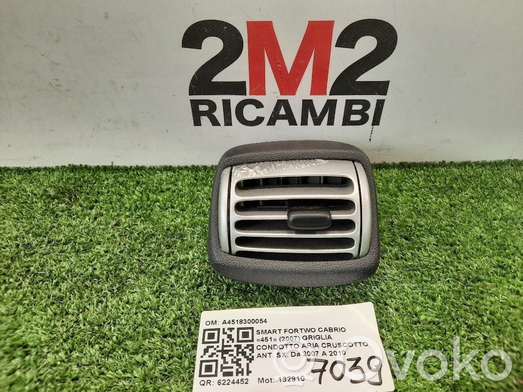 Smart ForTwo II Dashboard side air vent grill/cover trim 