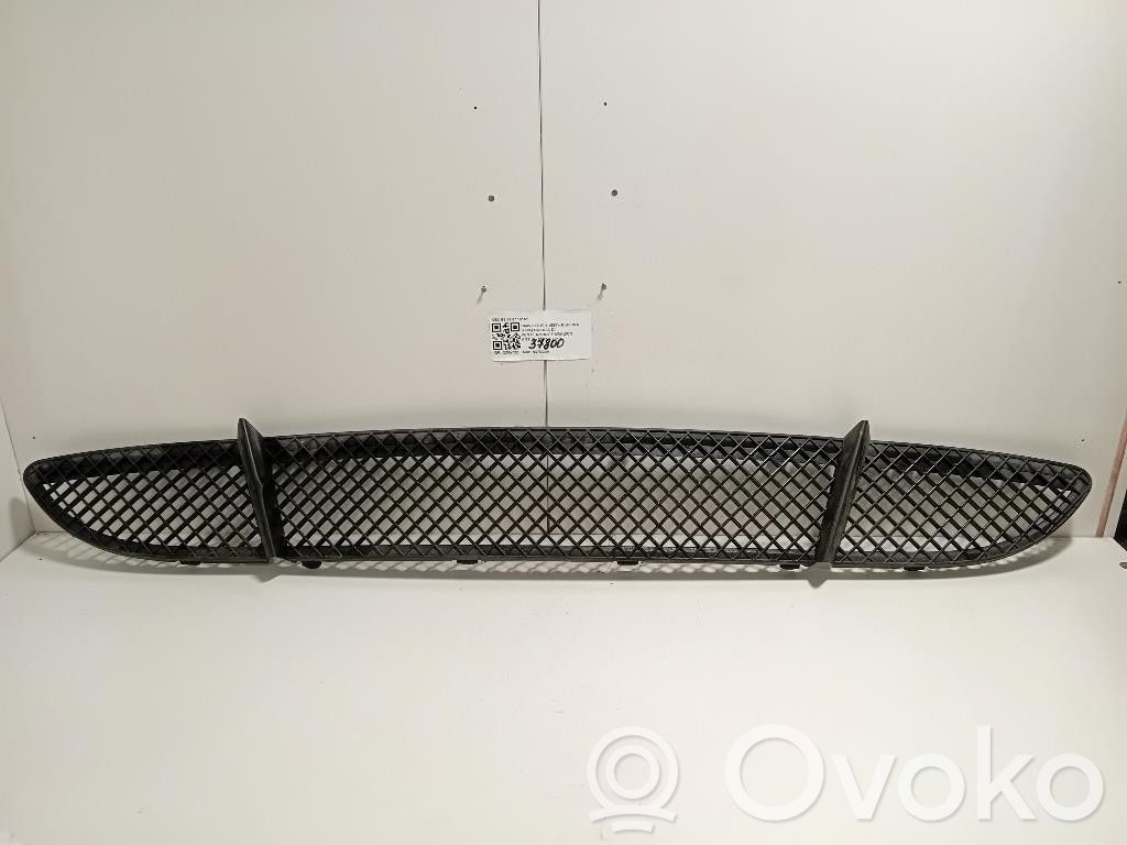 BMW 1 E81 E87 Front bumper upper radiator grill 