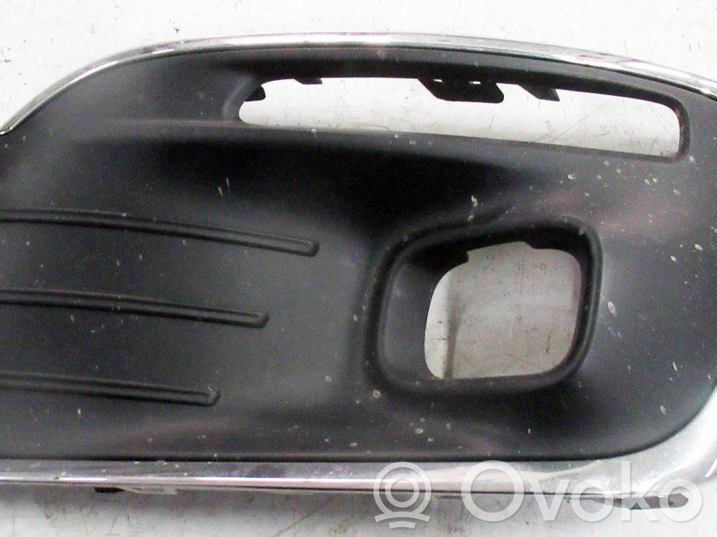 Citroen C-Elysée Etupuskurin alempi jäähdytinsäleikkö 