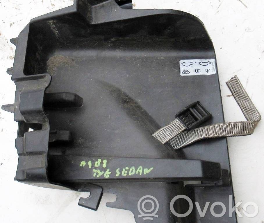 Audi A4 S4 B8 8K Inne części wnętrza samochodu 