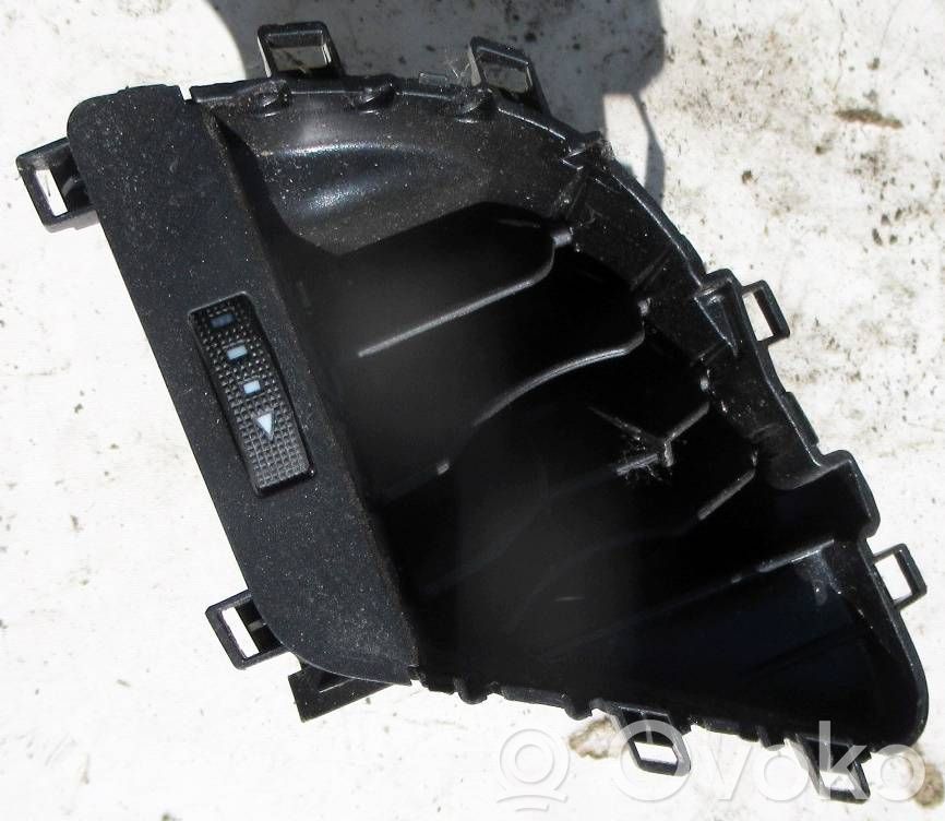 Audi A4 S4 B8 8K Grilă ventilație/ramă laterală bord 
