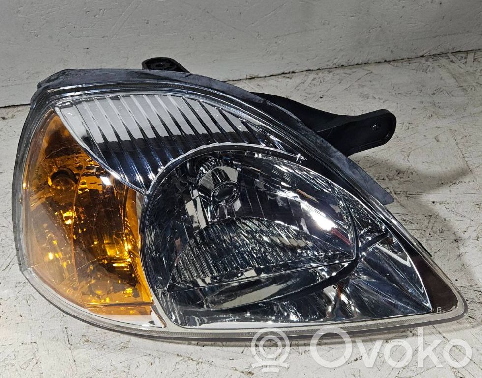KIA Rio Headlight/headlamp 
