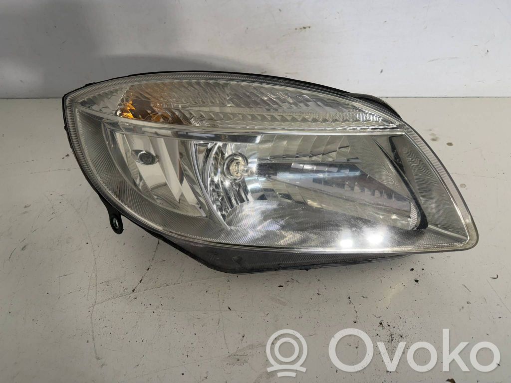 Skoda Fabia Mk2 (5J) Lampa przednia 
