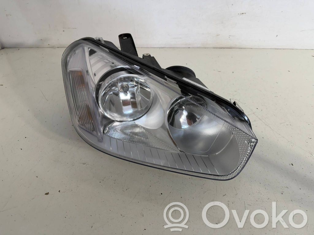 Headlight/headlamp   20B545