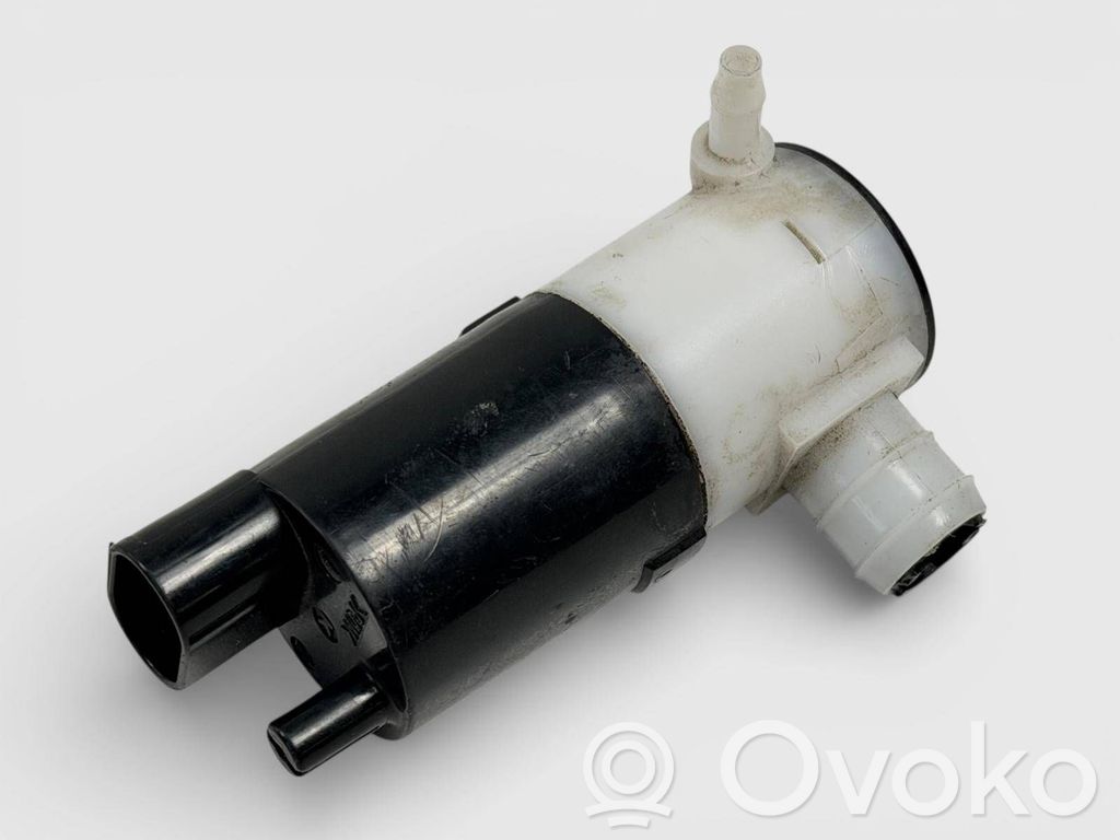 Cadillac Escalade Windscreen/windshield washer pump 