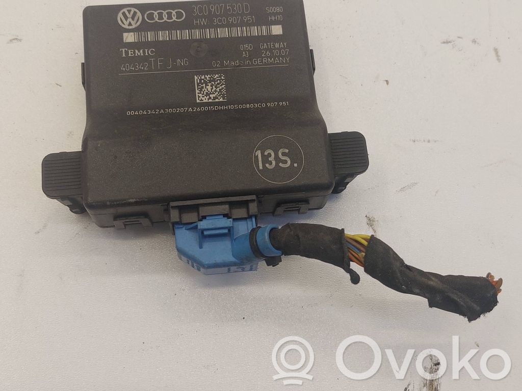 Volkswagen Golf V Gateway control module 