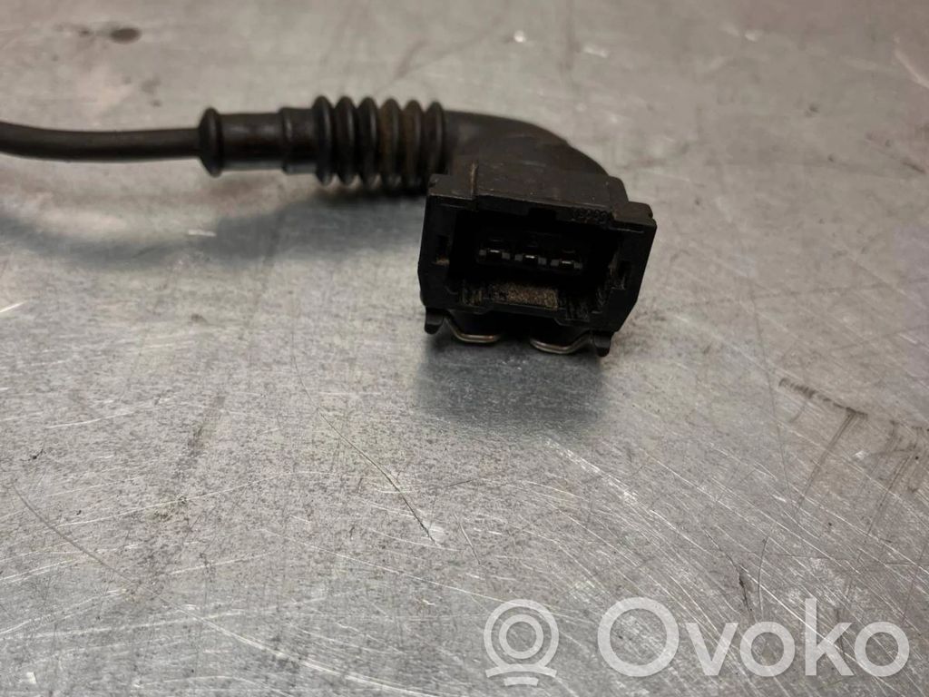 BMW 5 E39 Camshaft position sensor 