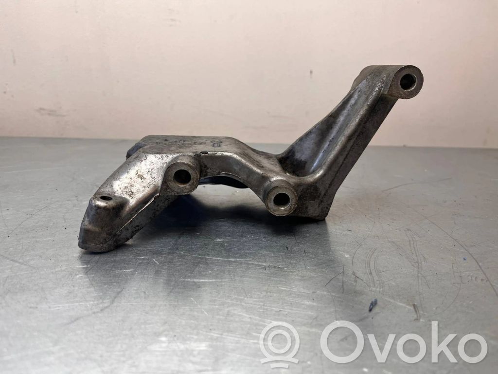 A/C compressor mount bracket   076260885