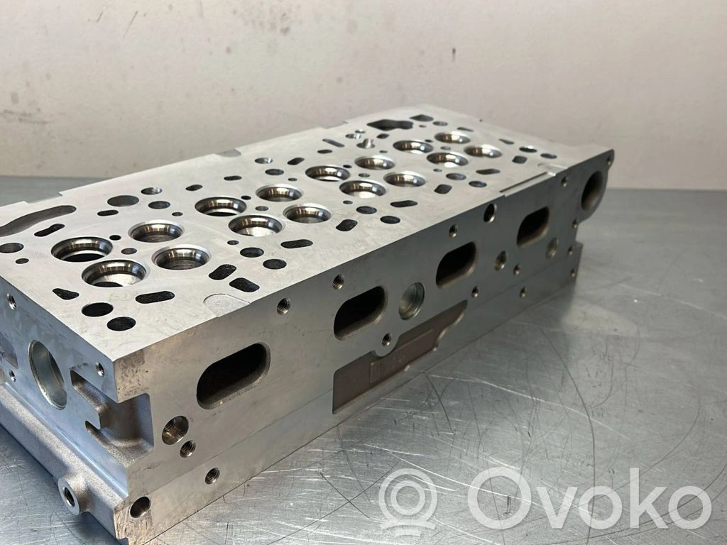 Skoda Octavia Mk3 (5E) Engine head 