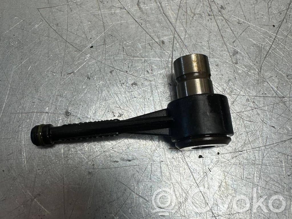 BMW 7 E38 Tubo para rellenar aceite 