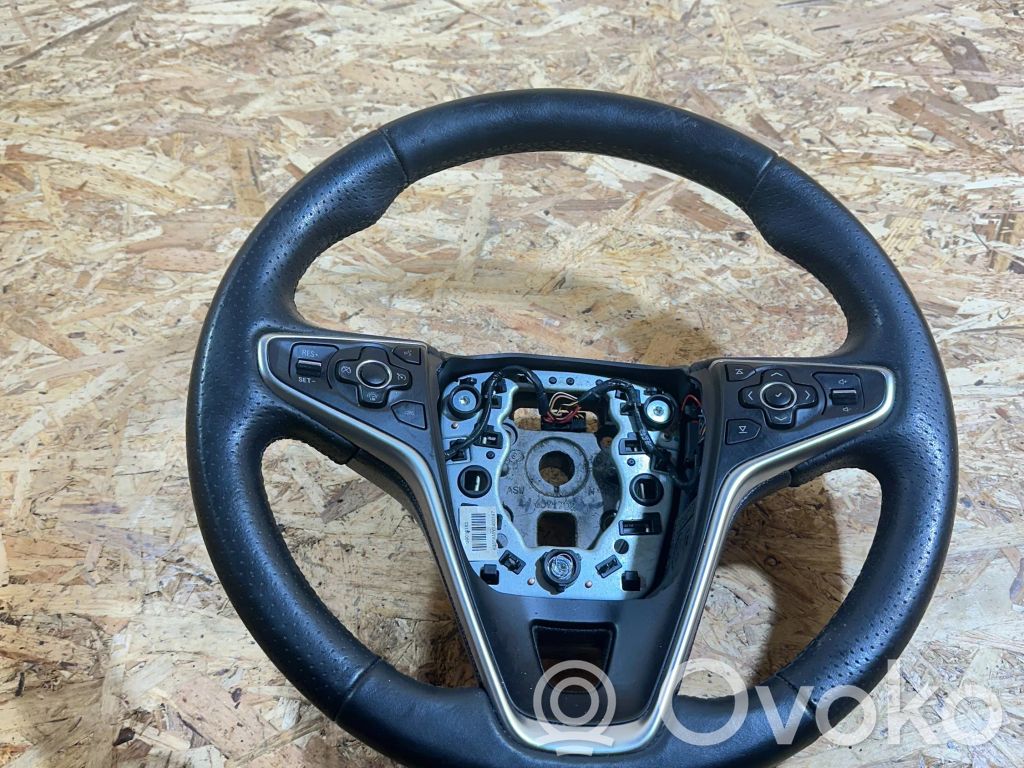 Opel Insignia A Steering wheel 