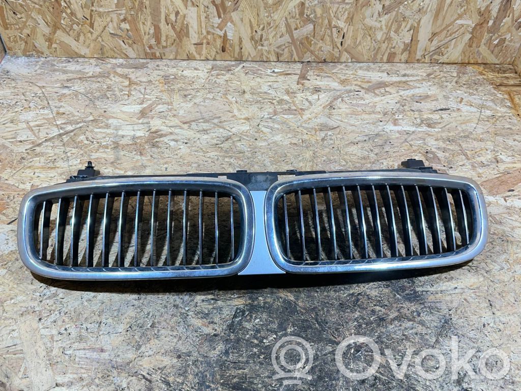 BMW 7 E65 E66 Front bumper upper radiator grill 