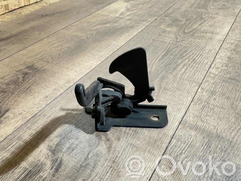 BMW X5 E53 Spyna variklio dangčio 