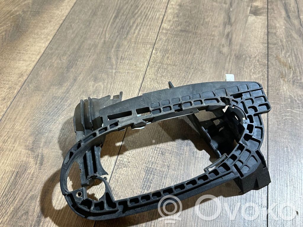 BMW 7 E65 E66 Front door exterior handle/bracket 