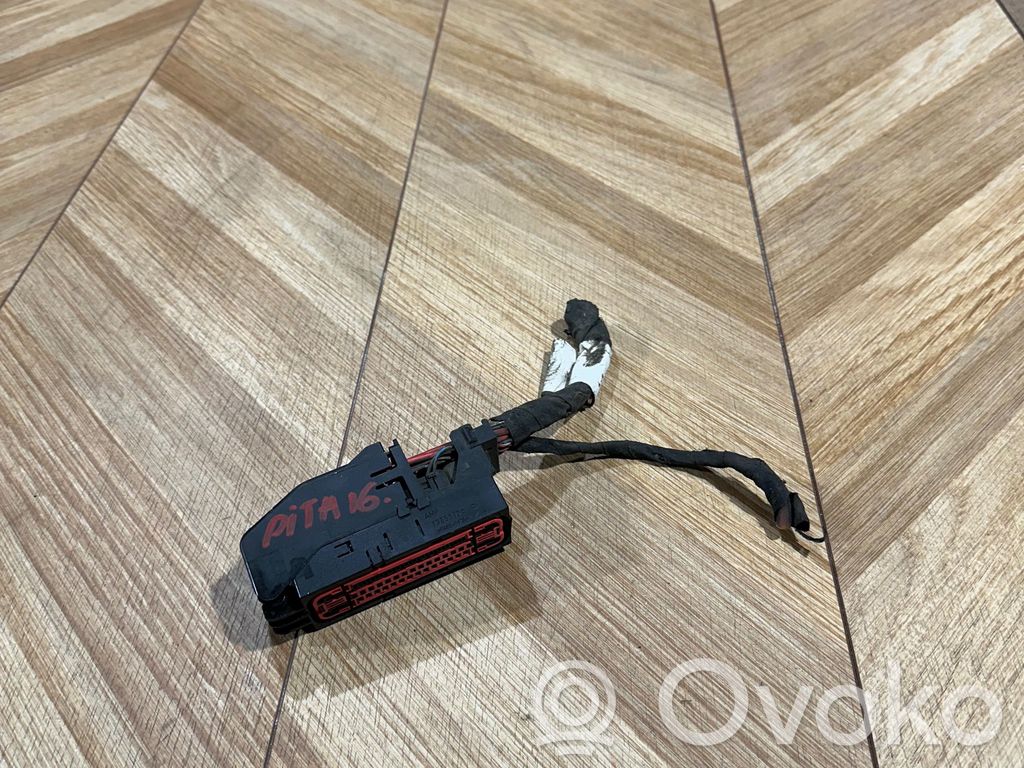 Mercedes-Benz R W251 Enchufe del conector del módulo ABS 