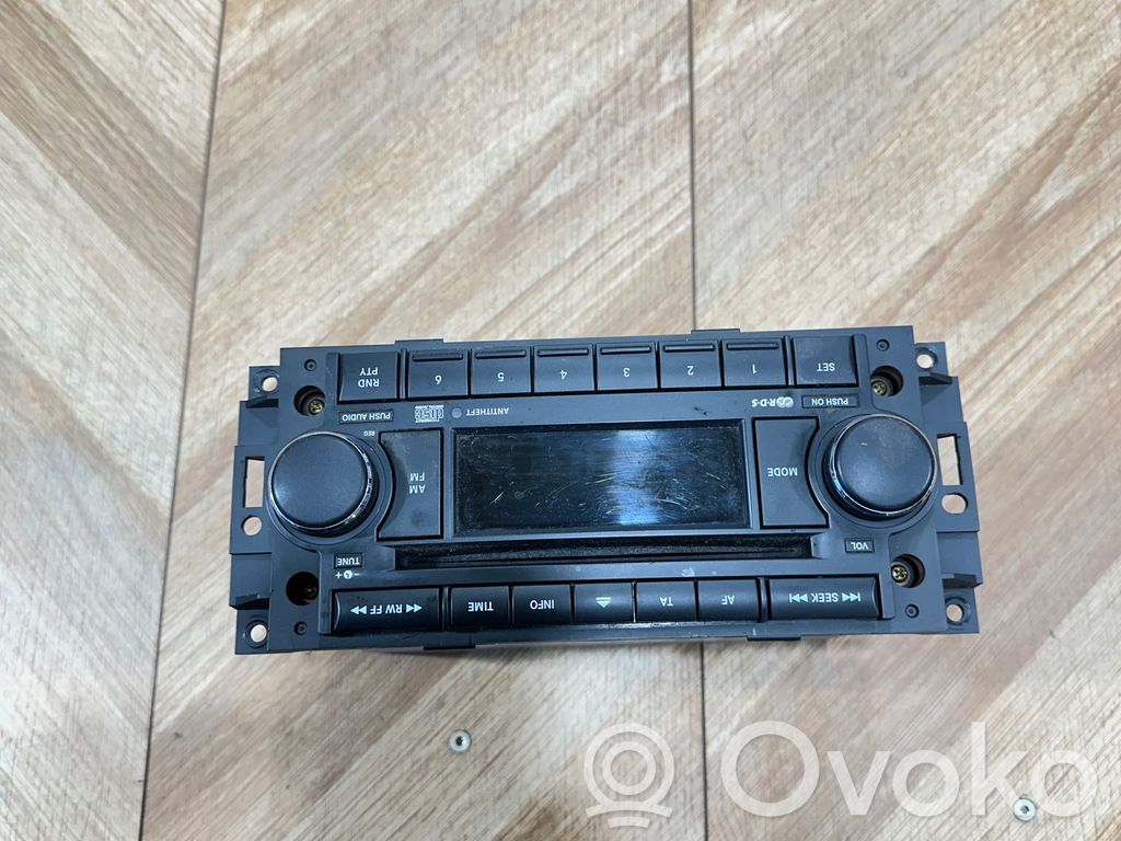 Chrysler 300 - 300C Panel / Radioodtwarzacz CD/DVD/GPS 