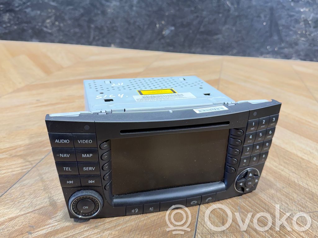 Mercedes-Benz E W211 Unitate principală radio/CD/DVD/GPS 