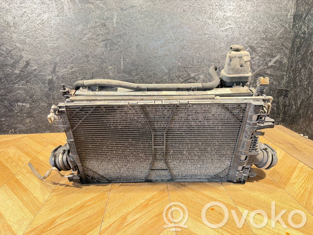 Opel Insignia A Set del radiatore 