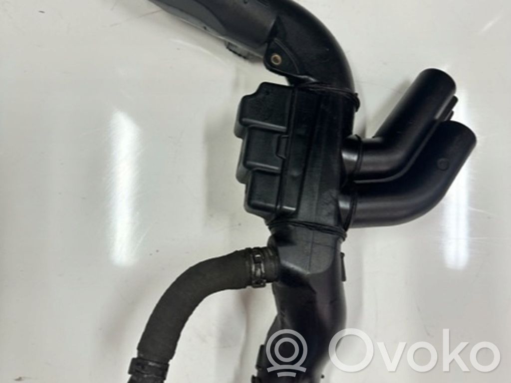 Land Rover Range Rover L322 Intake resonator 