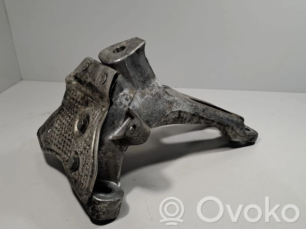 Audi A6 S6 C7 4G Engine mount bracket 
