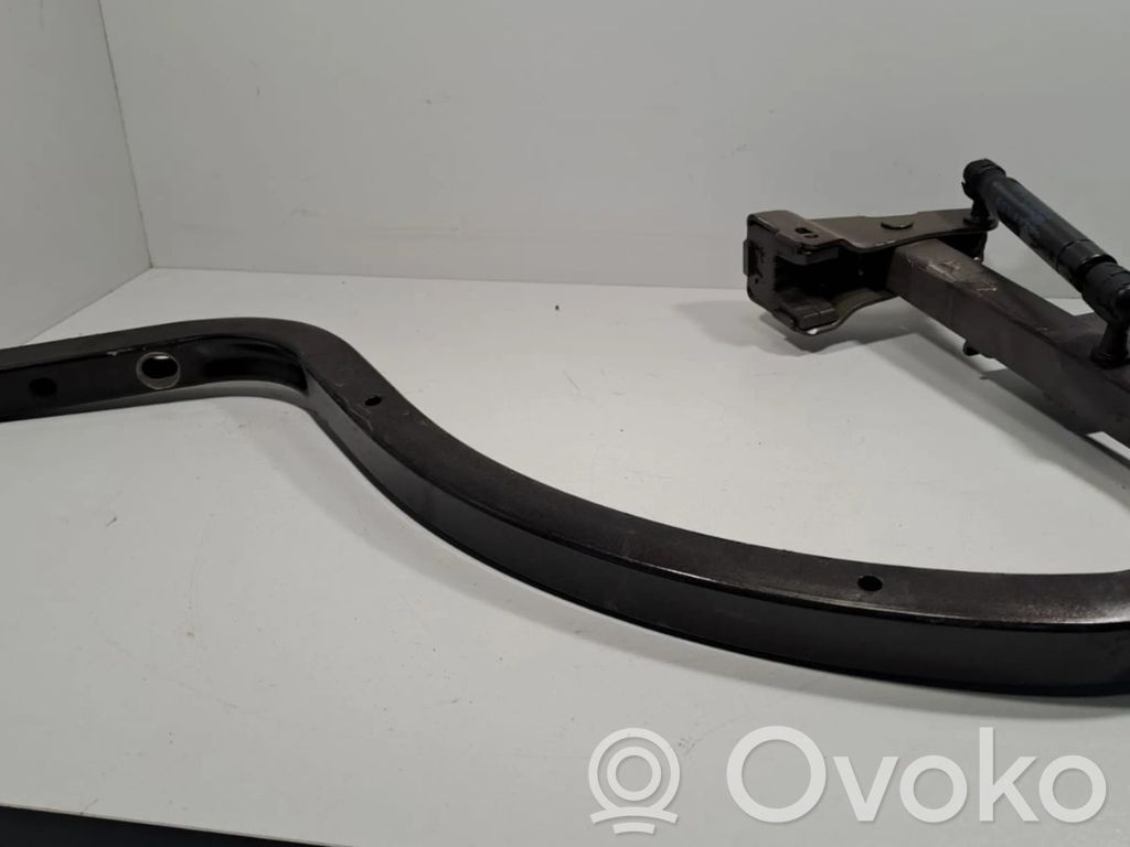Lancia Thema Tailgate/trunk/boot hinge 