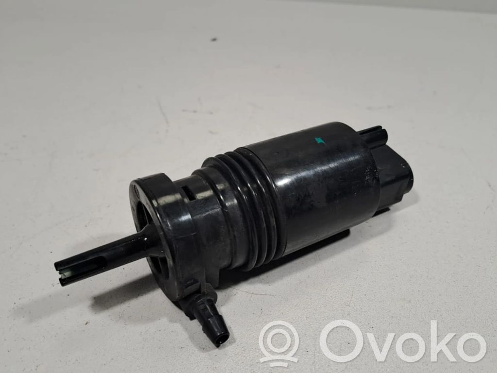Lancia Thema Windscreen/windshield washer pump 