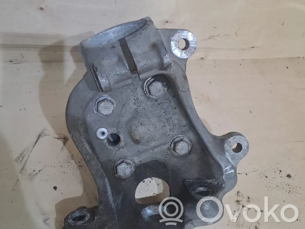 BMW 5 E60 E61 Priekšējā riteņa rumbas vārpstas šarnīrs (stupica, capfa) 