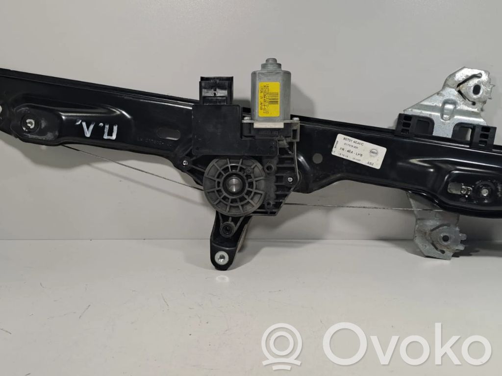 Nissan Qashqai Macara ușă față cu motor 