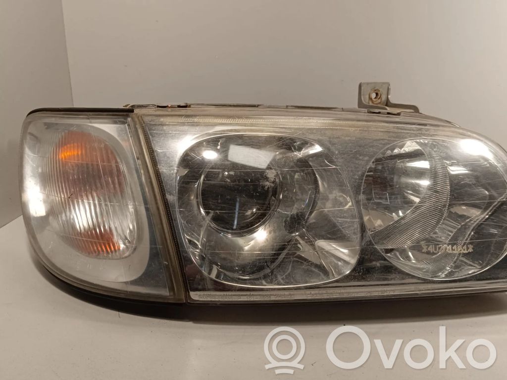Hyundai Trajet Scheinwerfer 