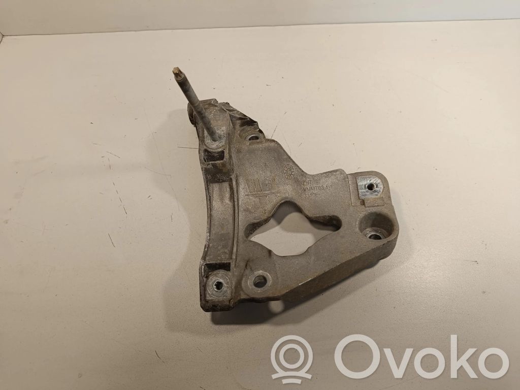 Jeep Grand Cherokee A/C compressor mount bracket 
