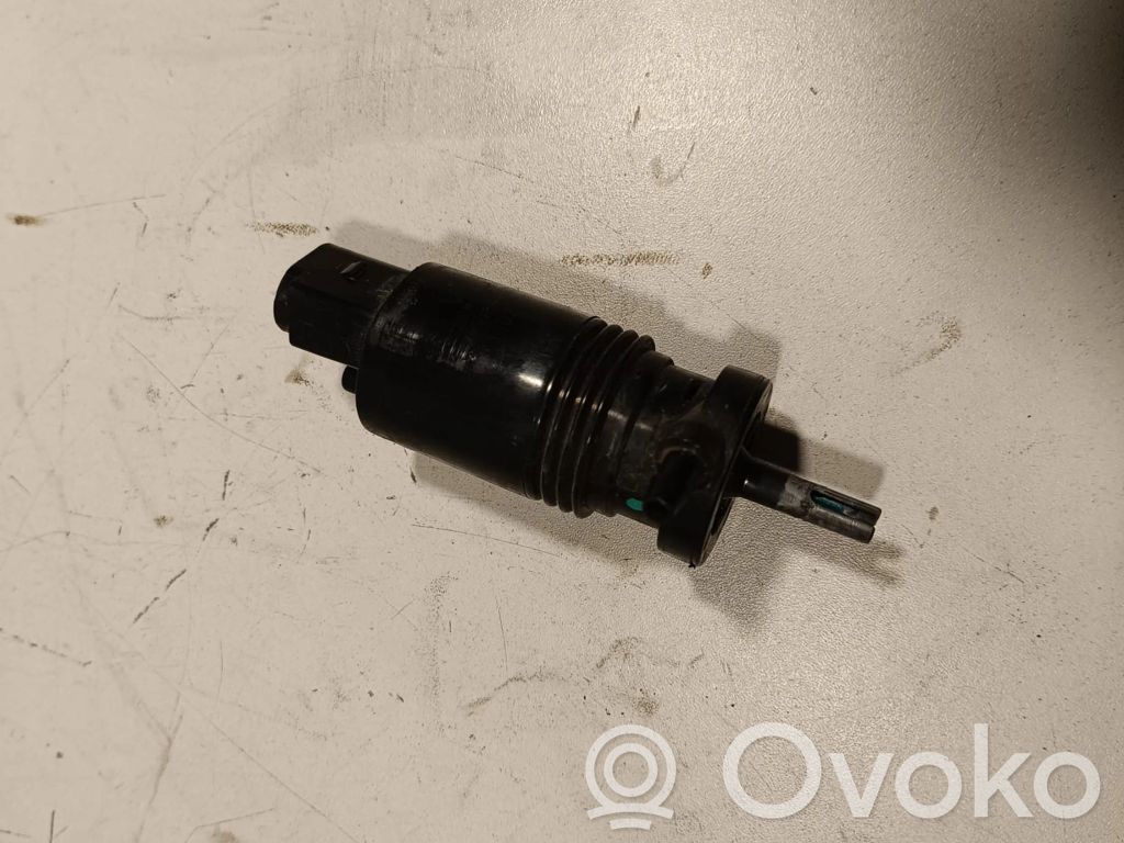 Lancia Thema Windscreen/windshield washer pump 