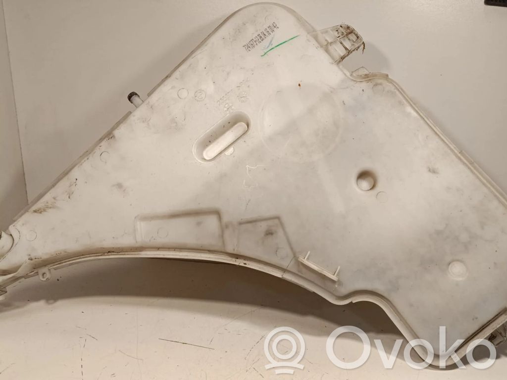 BMW 1 F20 F21 Logu šķidruma tvertne 