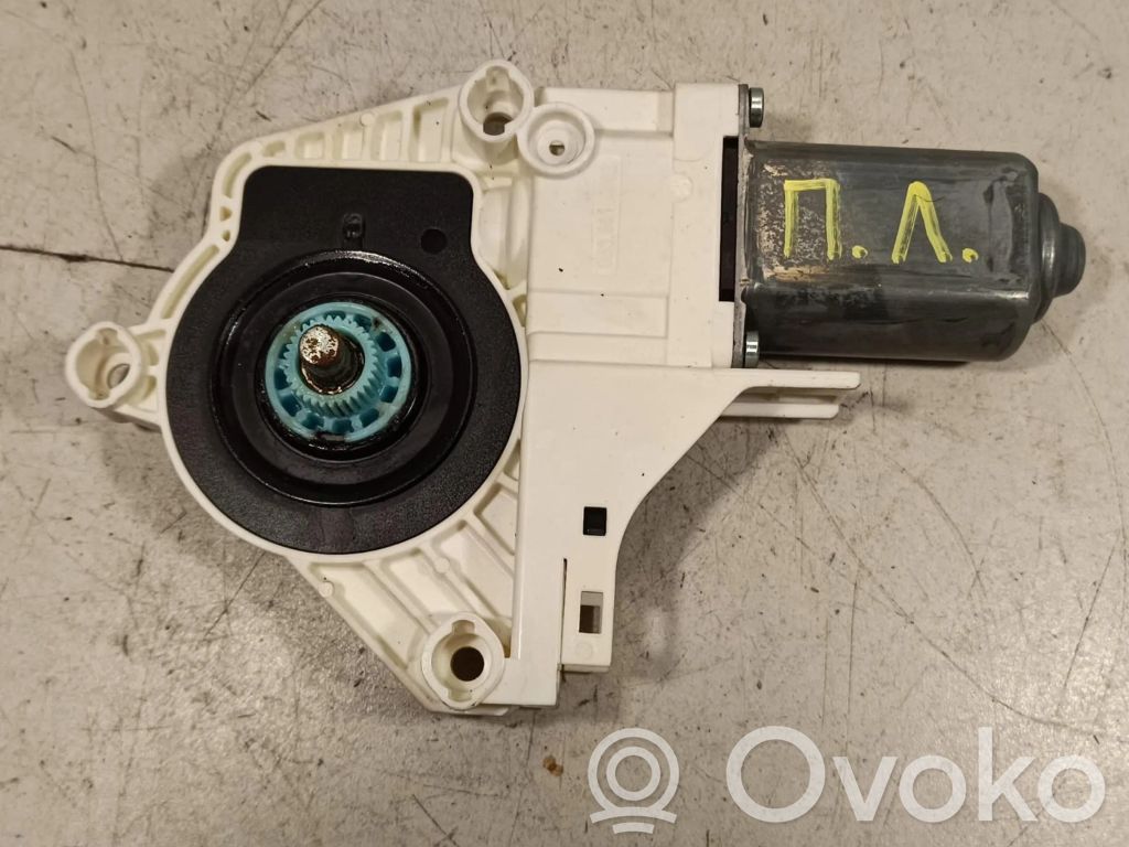 Audi Q7 4L Silnik regulatora szyby drzwi przednich 