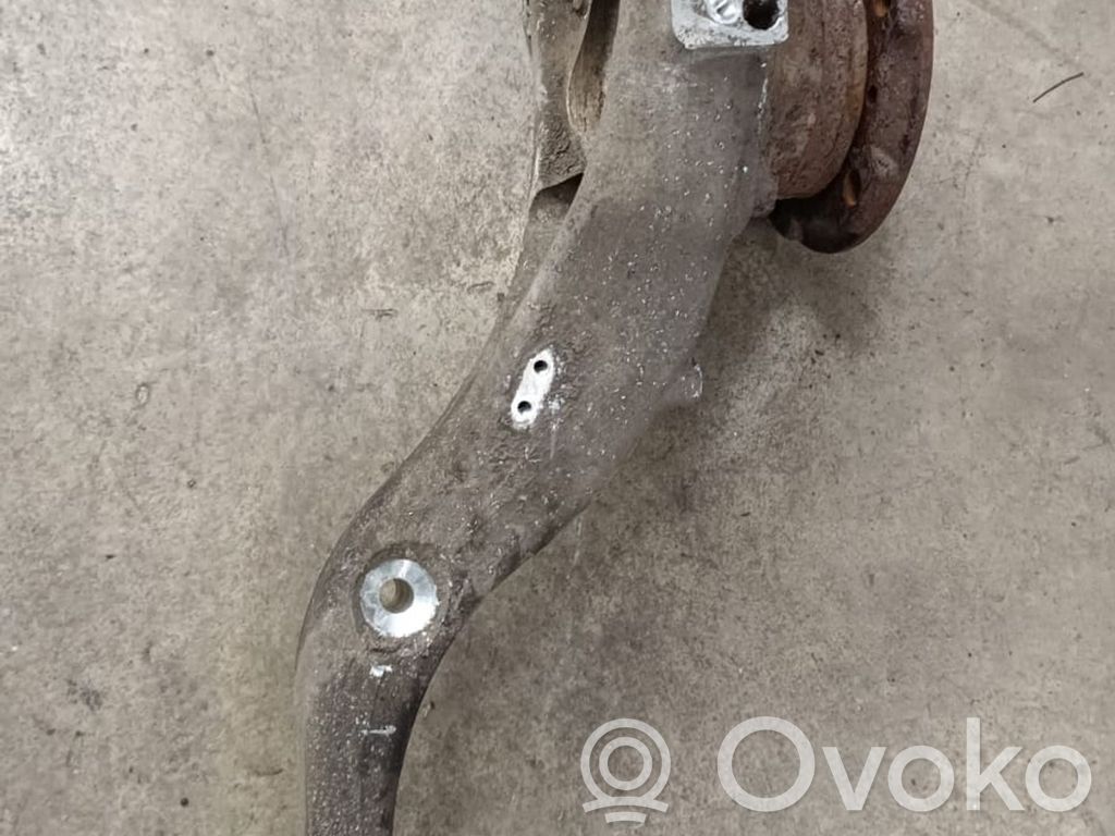 BMW X5 E70 Priekšējā riteņa rumbas vārpstas šarnīrs (stupica, capfa) 