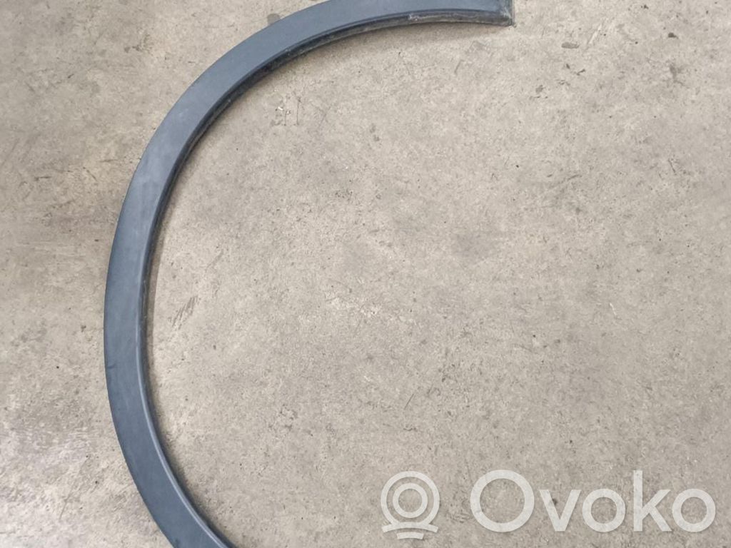 Nissan Qashqai+2 Listwa błotnika przedniego 