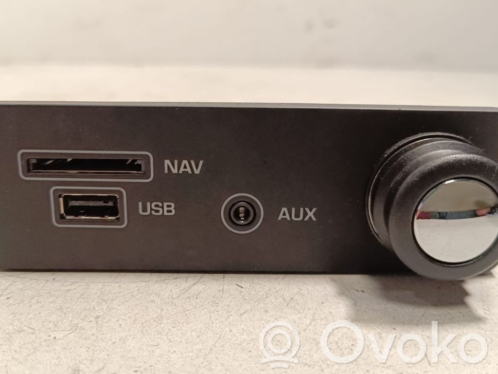 Jaguar XF X260 Enchufe conector USB 