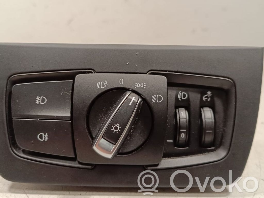 BMW 3 F30 F35 F31 Šviesų jungtukas 