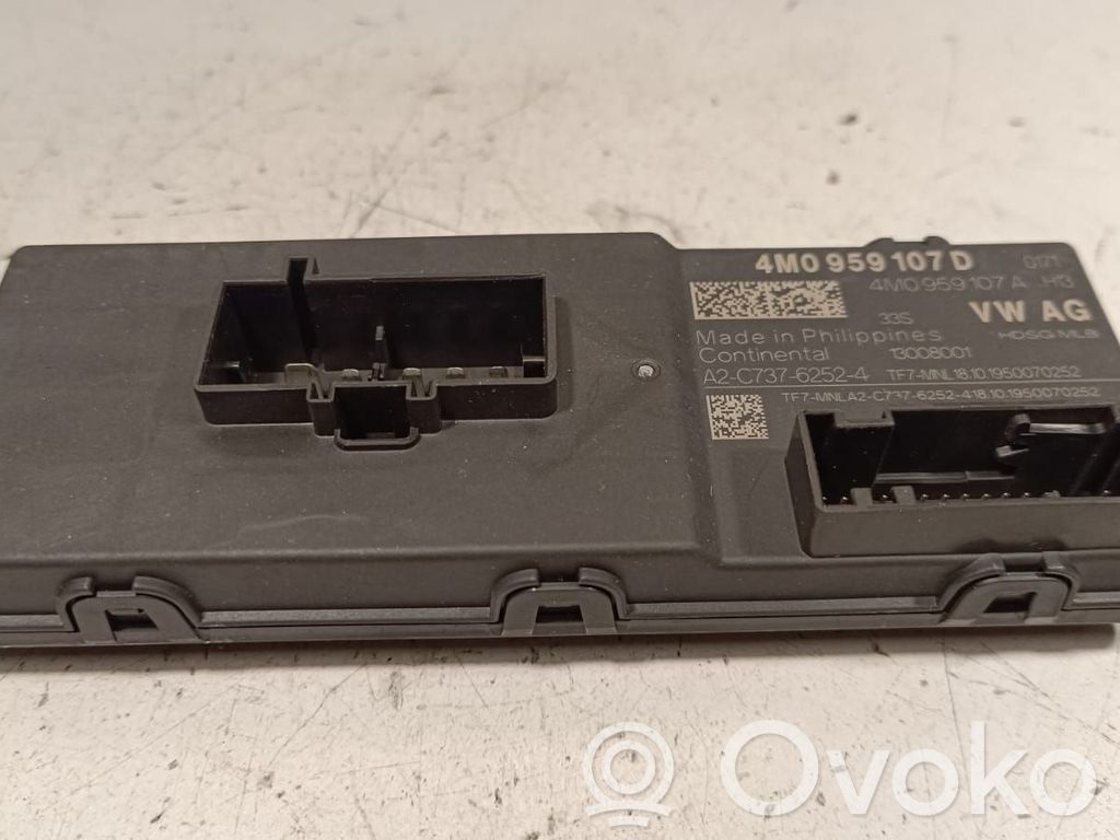 Volkswagen Touareg III Tailgate/trunk control unit/module 