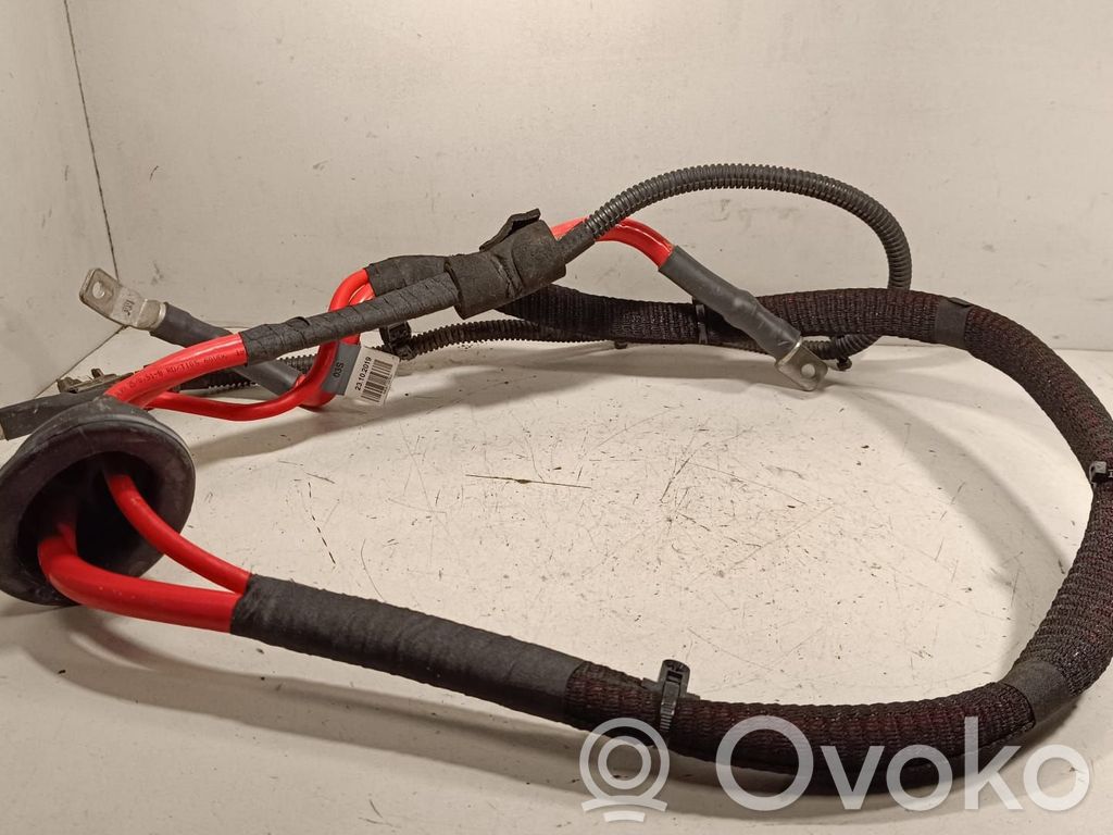 Volkswagen Touareg III Positive cable (battery) 
