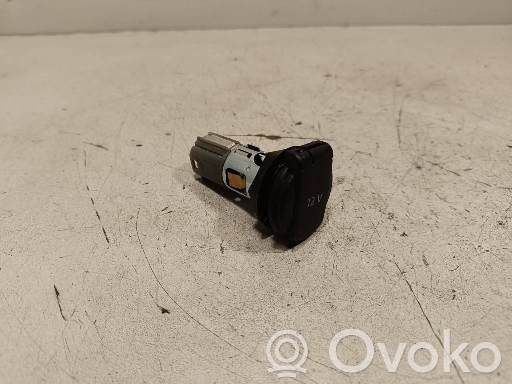 12 V Socket (front)   4G0919309A