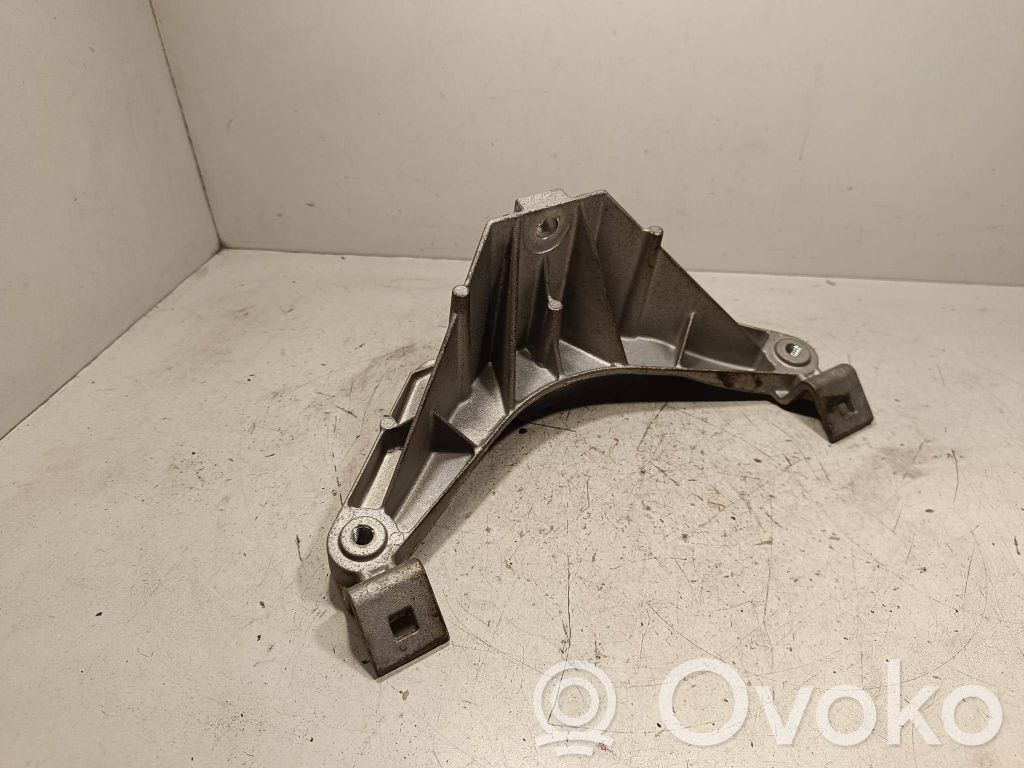 BMW X5 E70 Gearbox mounting bracket 