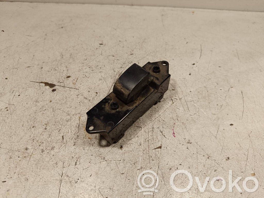 Mitsubishi L200 Electric window control switch 